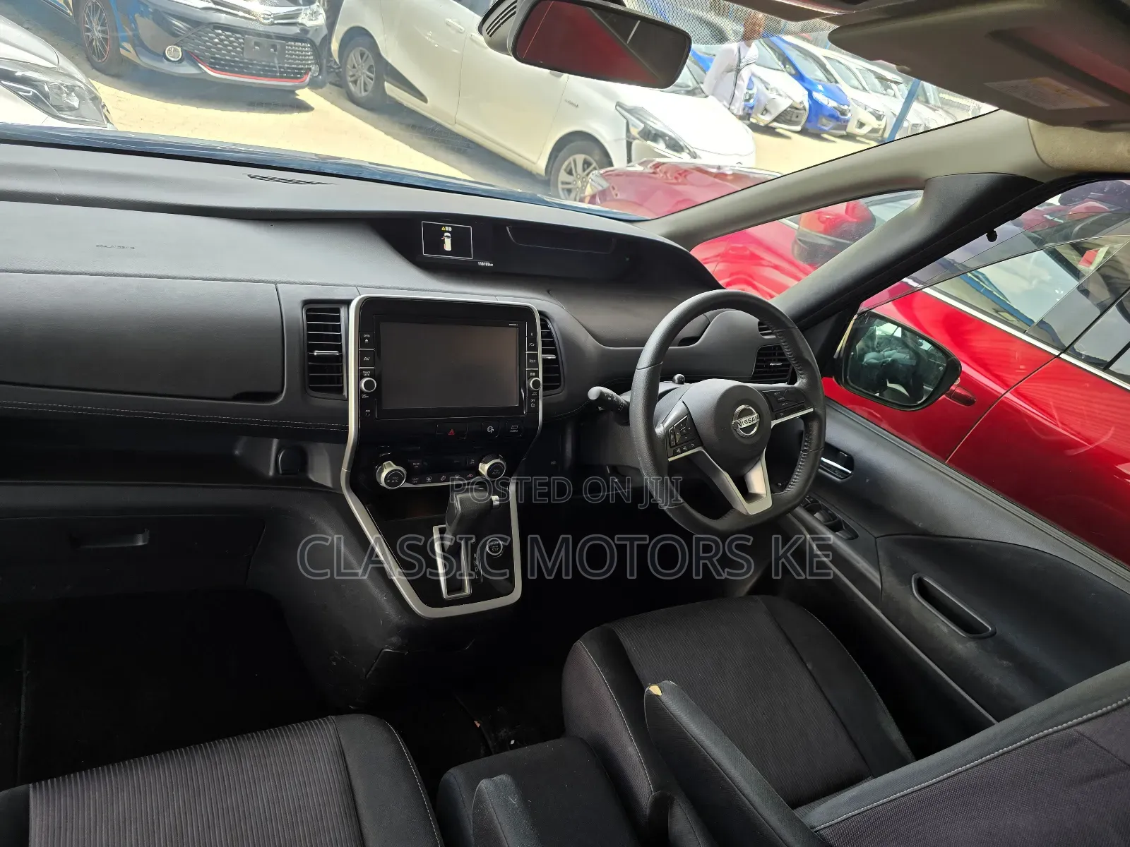 Nissan Serena 2018 Blue