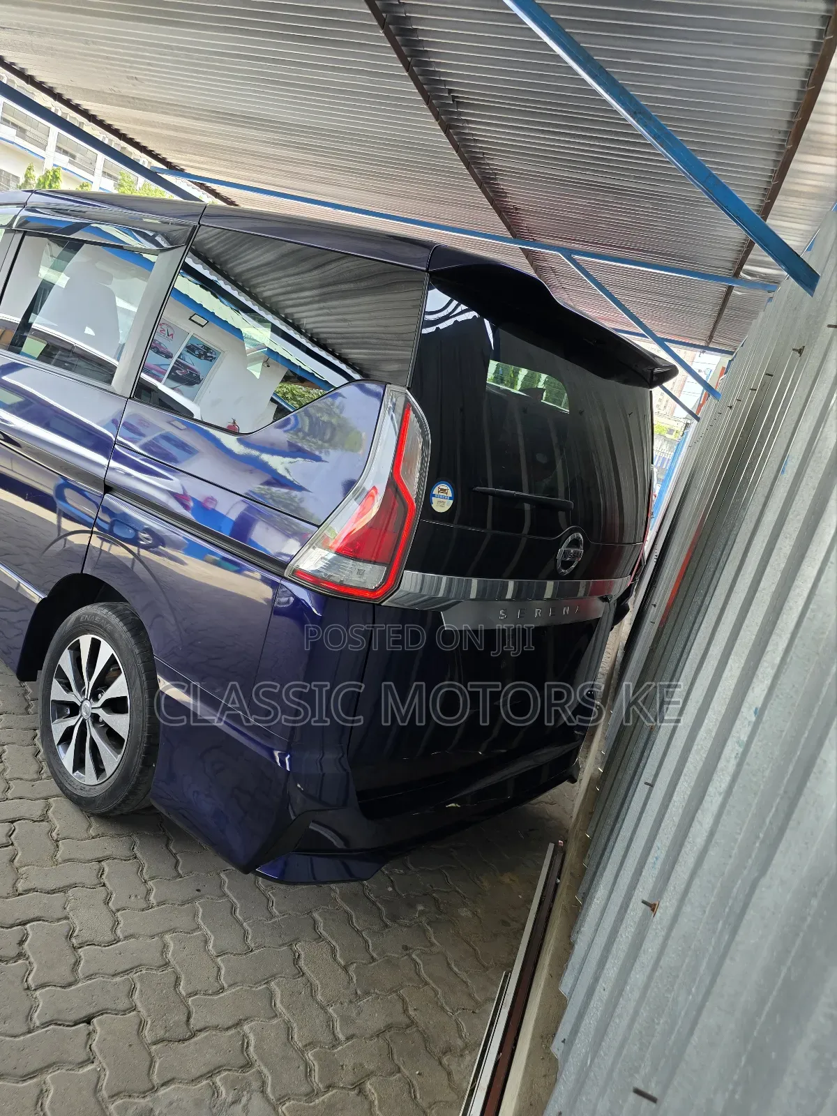 Nissan Serena 2018 Blue