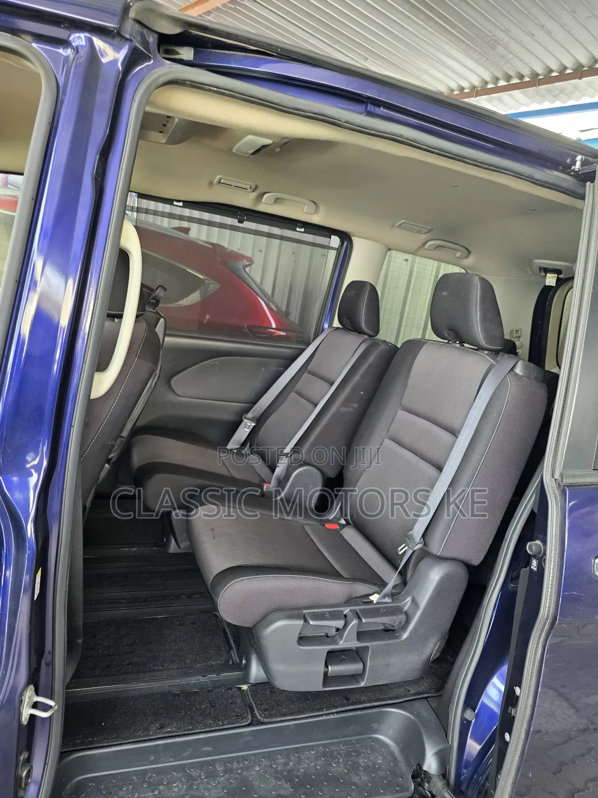 Nissan Serena 2018 Blue