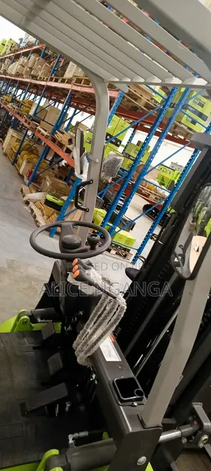 Folklift , 3tns , 22,000$ Plus Vat