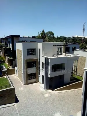 5bdrm Townhouse/Terrace in Lavington, Muthangari for sale