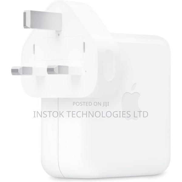 Apple 70W USB-C Power Adapter ​​ - thumbnail 2