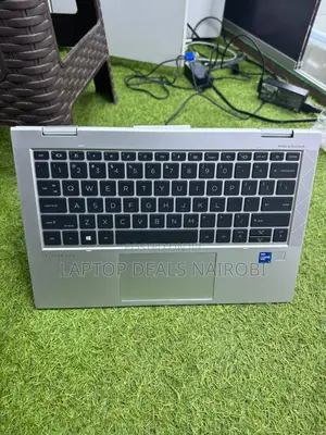 Laptop HP EliteBook 830 G8 16GB Intel Core I7 SSD 256GB