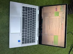 Laptop HP EliteBook 830 G8 16GB Intel Core I7 SSD 256GB