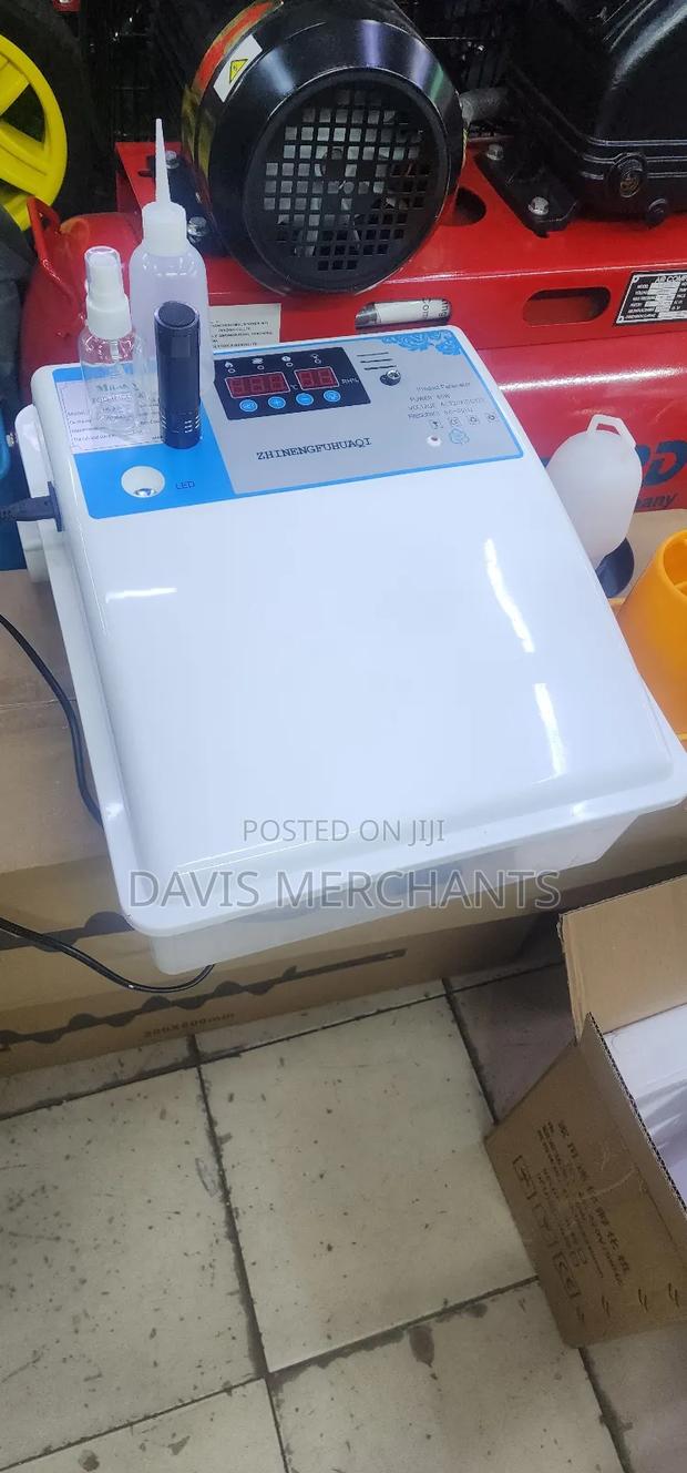 36 Eggs Incubator With Accessories - thumbnail 2