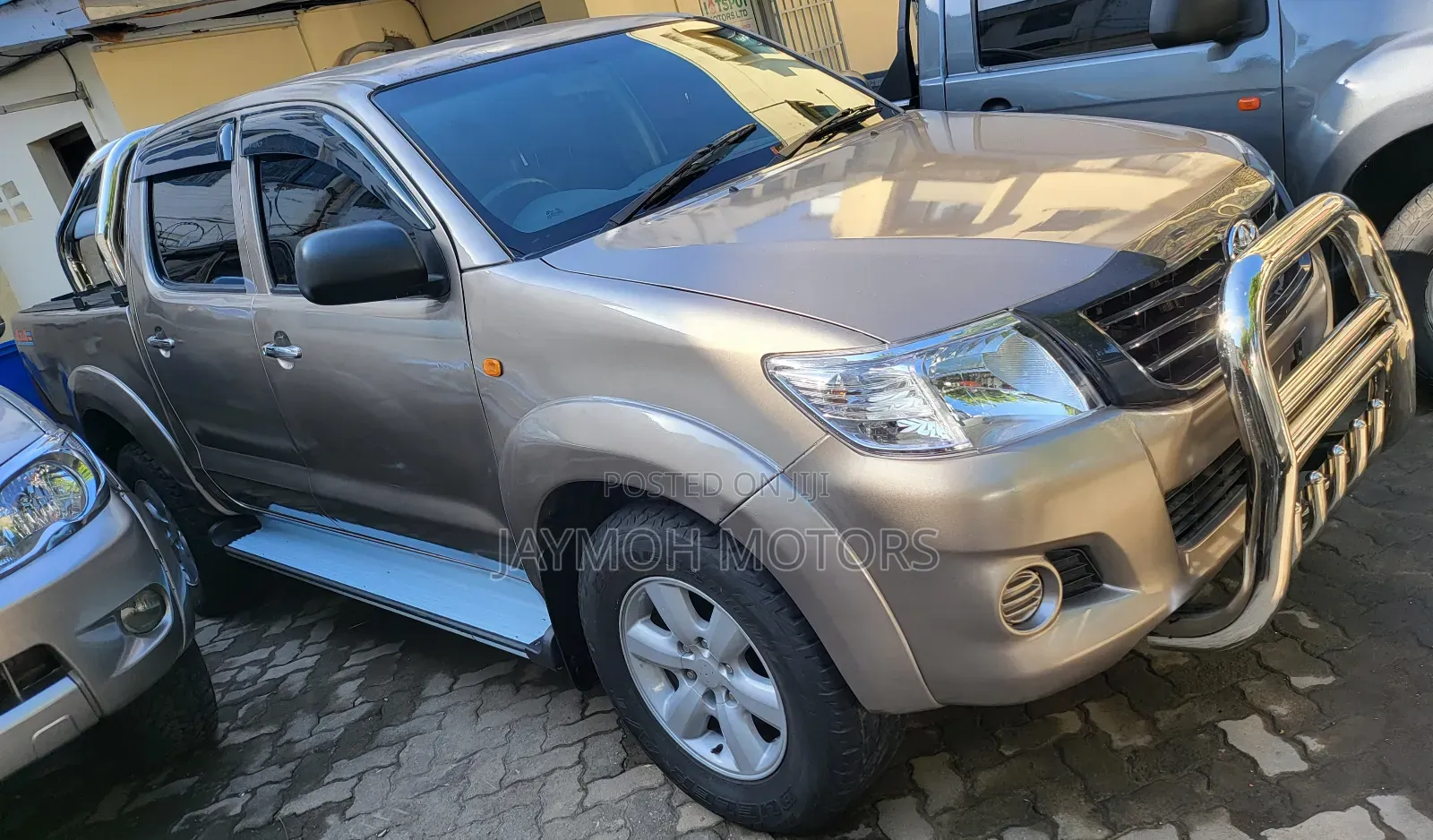 Toyota Hilux 2015 Gray