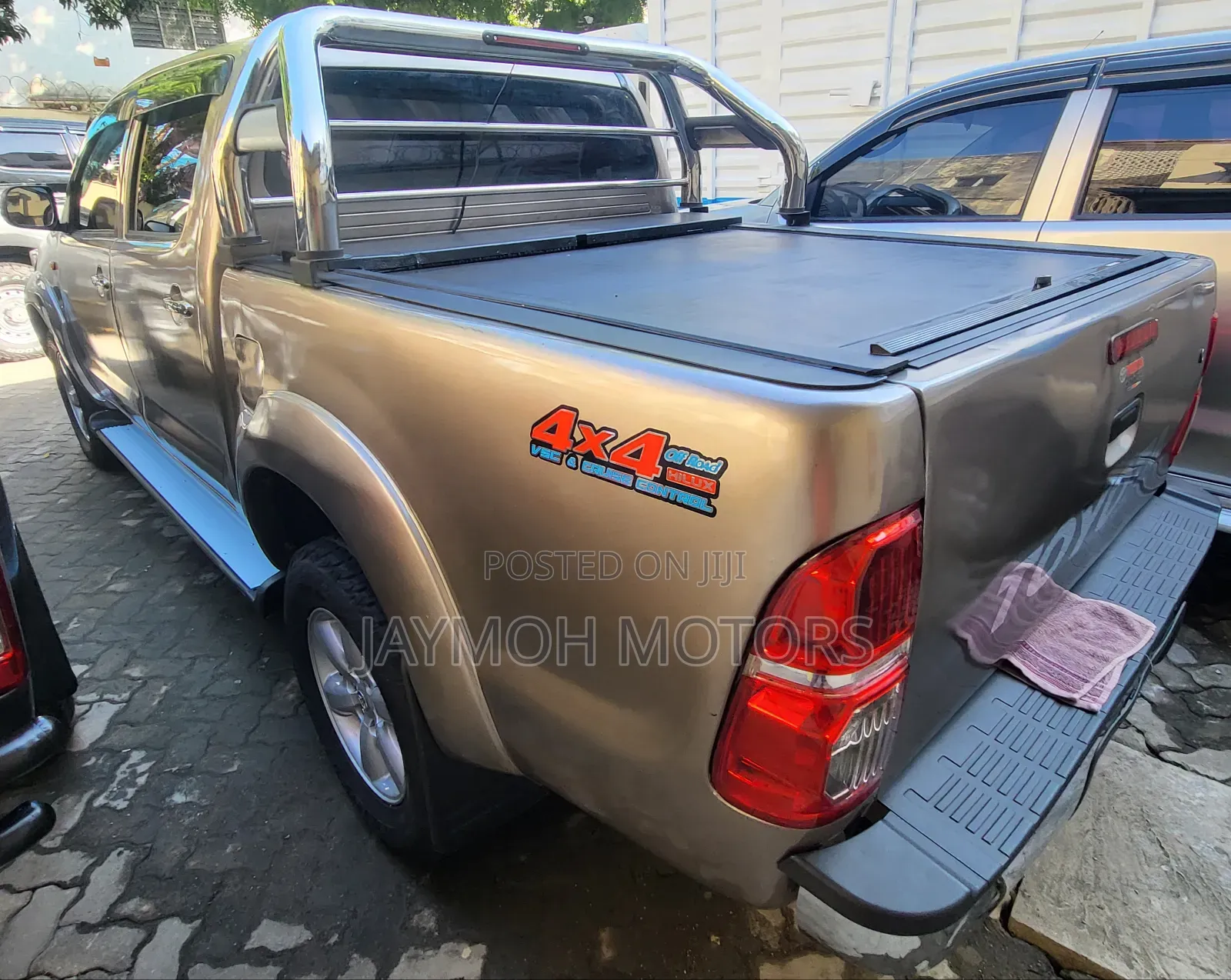 Toyota Hilux 2015 Gray