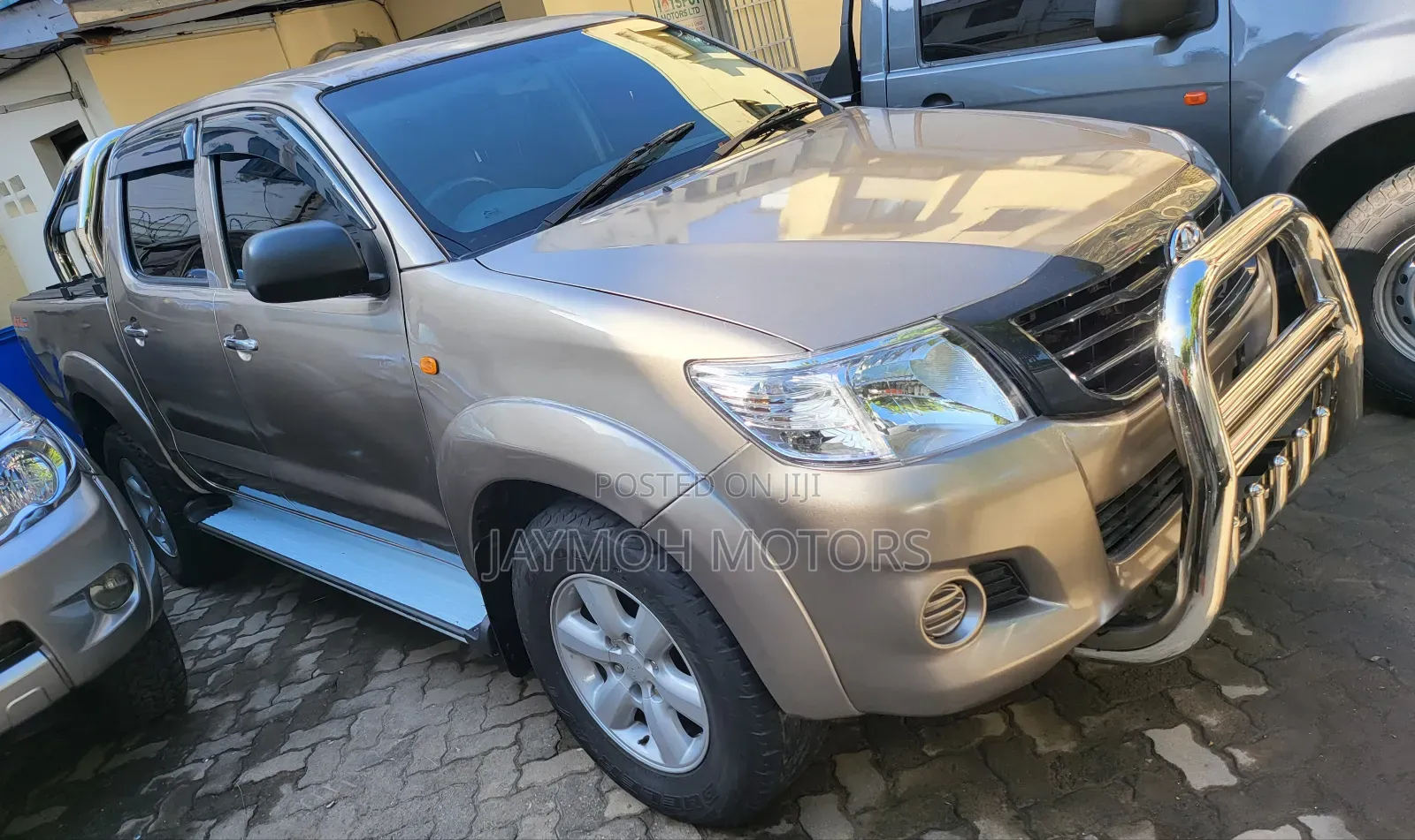 Toyota Hilux 2015 Gray