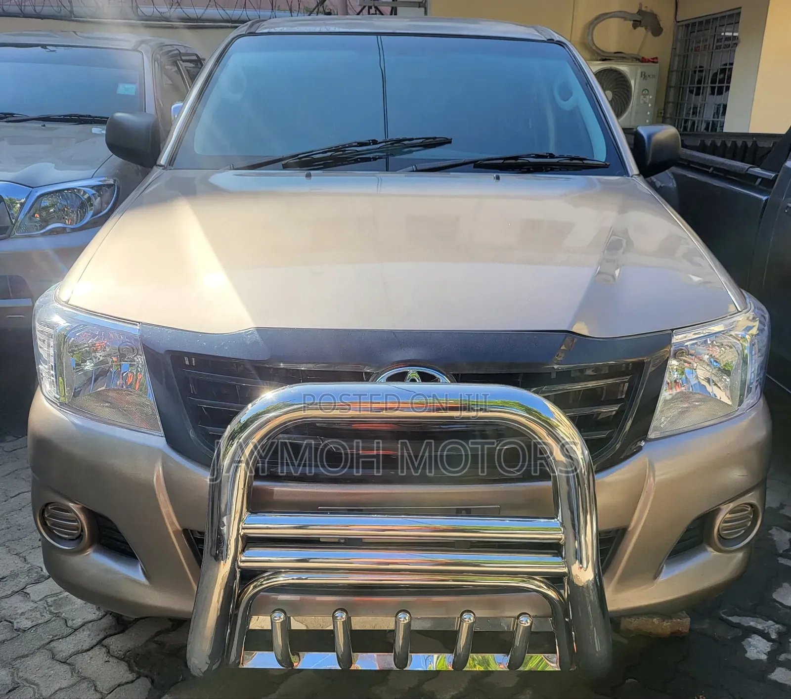Toyota Hilux 2015 Gray