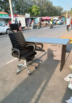 Elegant 1 Meter Office Table With Headrest Seat Jg9k