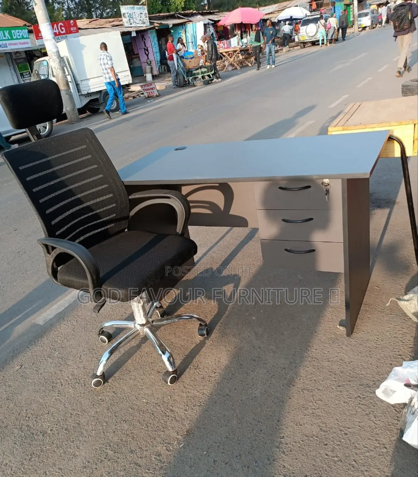 1 Meter Office Table With Black Headrest Chair Yv4fa