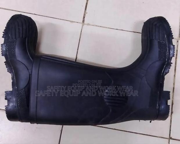 High Quality Footwear