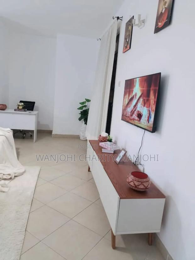 BNB Studio Attic Apartment - thumbnail 6