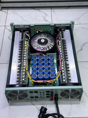 Morgan Sounds 39.9 Power Amplifier _ 20 Capacitors