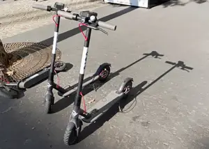 Sleek Electric Scooter – 40km Range, 3-4 Hour Charging Time