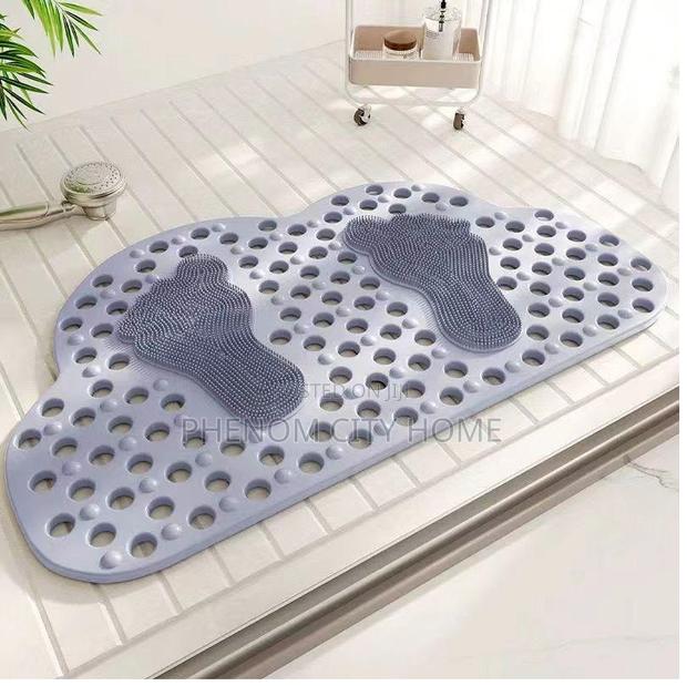 Cloud Grey Antislio Bathroom Mats Available