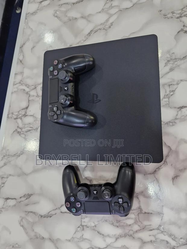 Ps4 Slim 500gb, With 2 Controllers, Clean as New - thumbnail 3