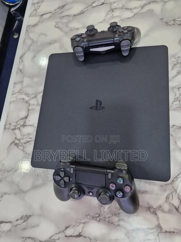 Ps4 Slim 500gb, With 2 Controllers, Clean as New - thumbnail 4