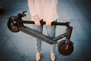 Premium Electric Scooter – Fast Charging, 40km Range