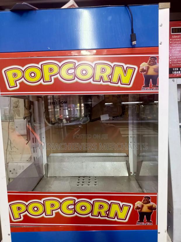 Commercial Popcorn Machine - main view