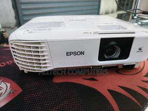 Epson Eb-x49 Projector - main view