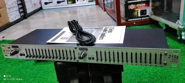 DBX 215s Professional Audio Equalizer