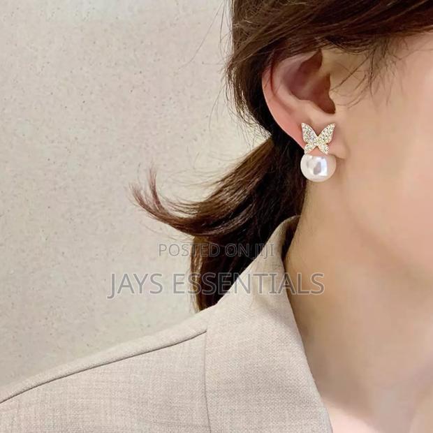 Minimalist and Unique Earrings - thumbnail 6