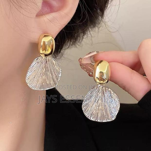 Minimalist and Unique Earrings - thumbnail 15