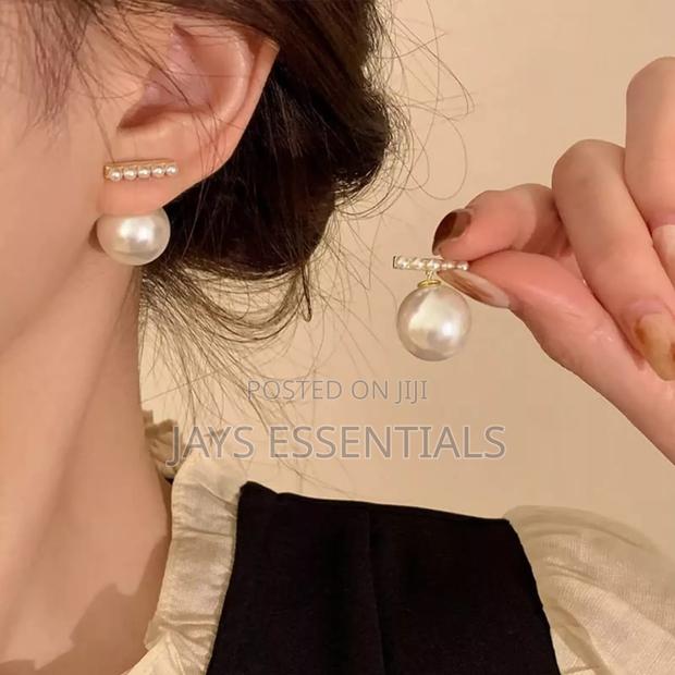 Minimalist and Unique Earrings - thumbnail 16