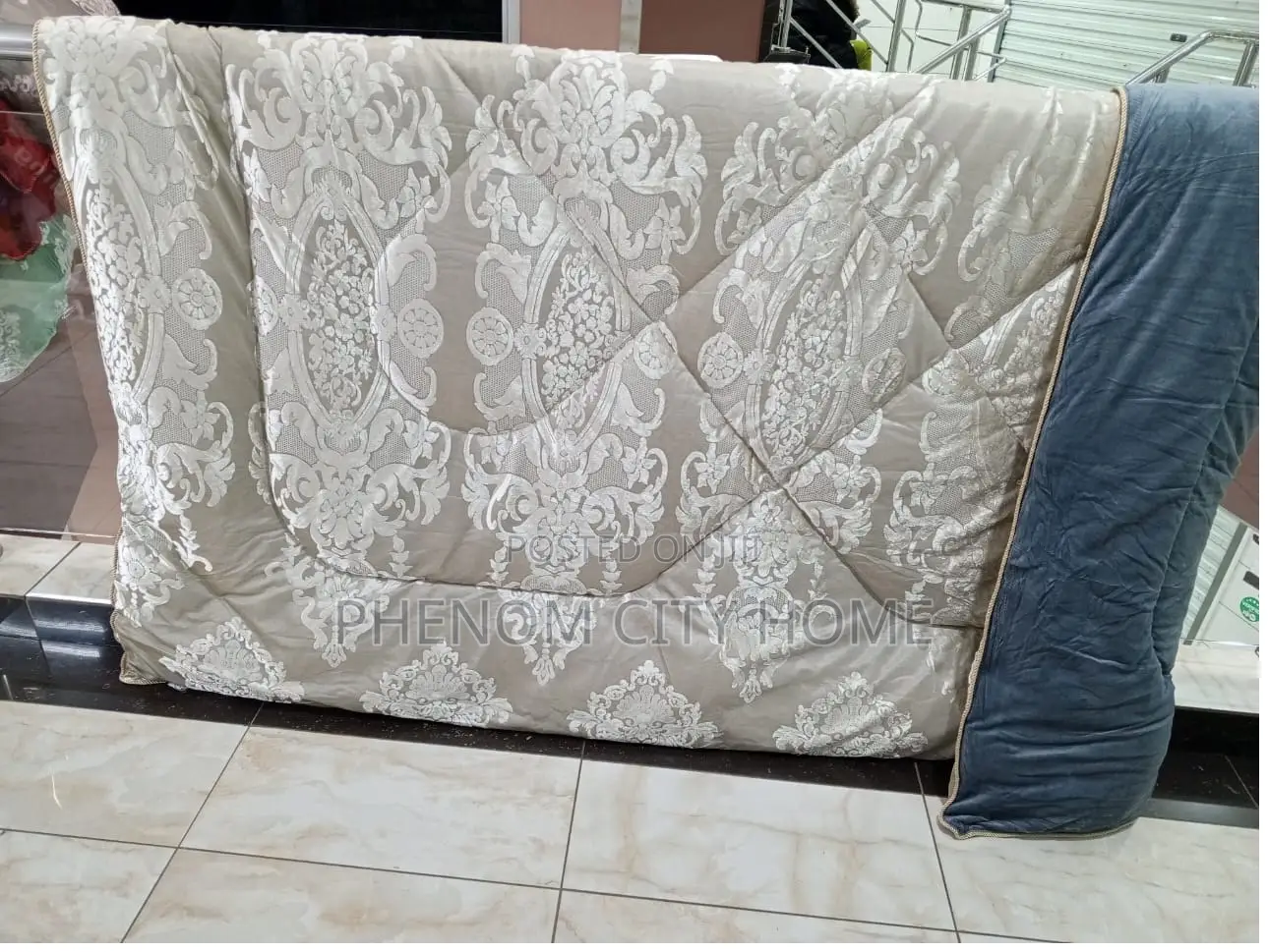 Kingsize Silk Duvet Set Available