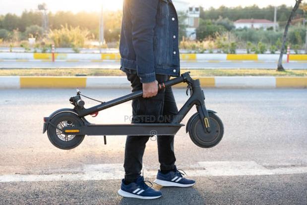 Long-Range Adult Electric Scooter – Quick Charging