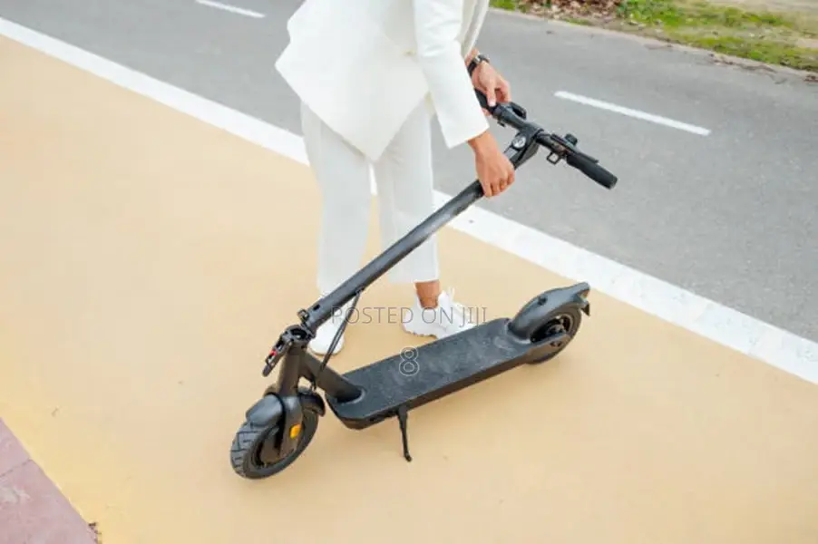 High-Capacity Electric Scooter – 36v Battery, 7.5ah