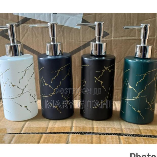 Luxury Lotion / Bottle Soap Gel Dispenser Container*