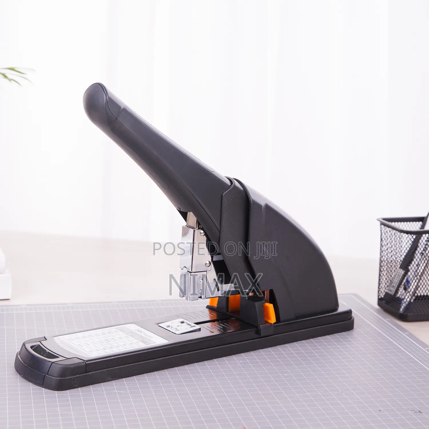 Deli Heavy Duty Stapler 210 Sheets E0385