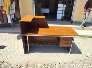1400mm Modern Reception Desk