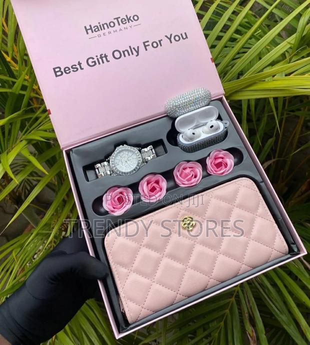 Pink Hainoteko Ladie's Valentine's Gift Set