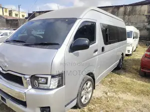 Toyota Grand HiAce 2018 Silver