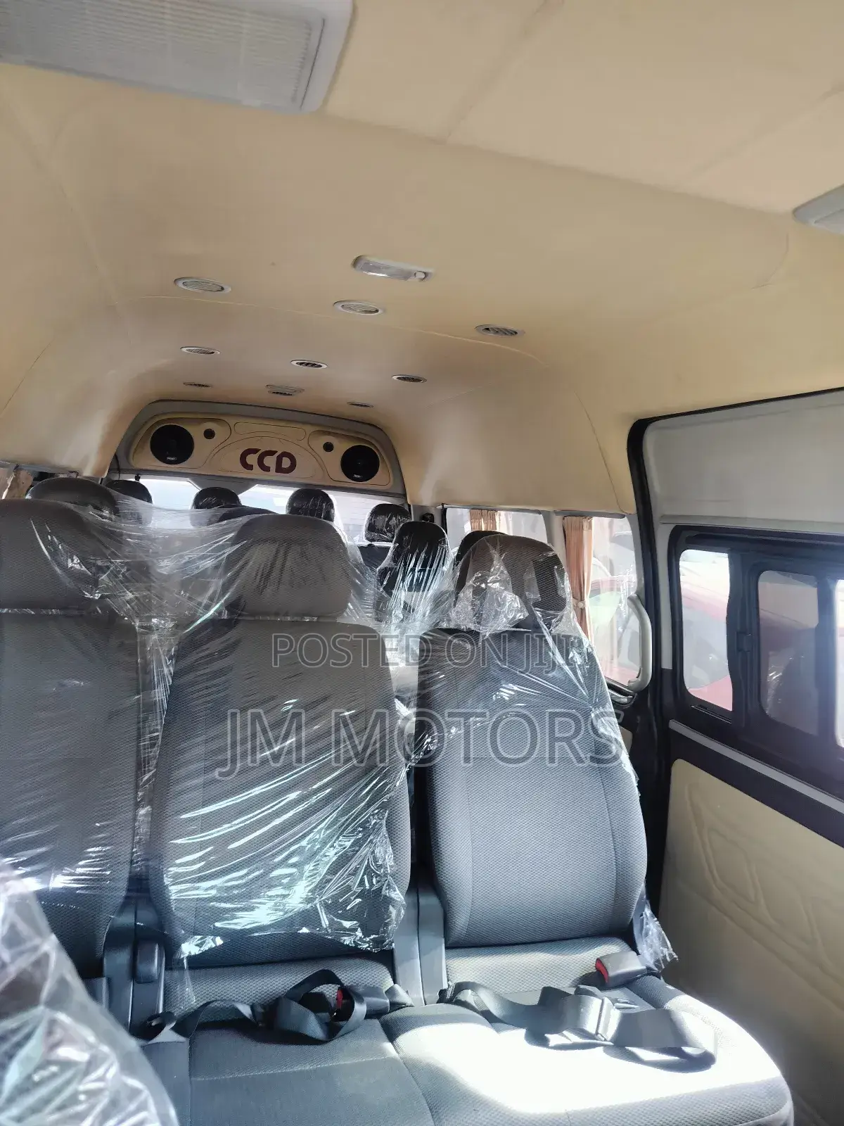 Toyota Grand HiAce 2018 Silver