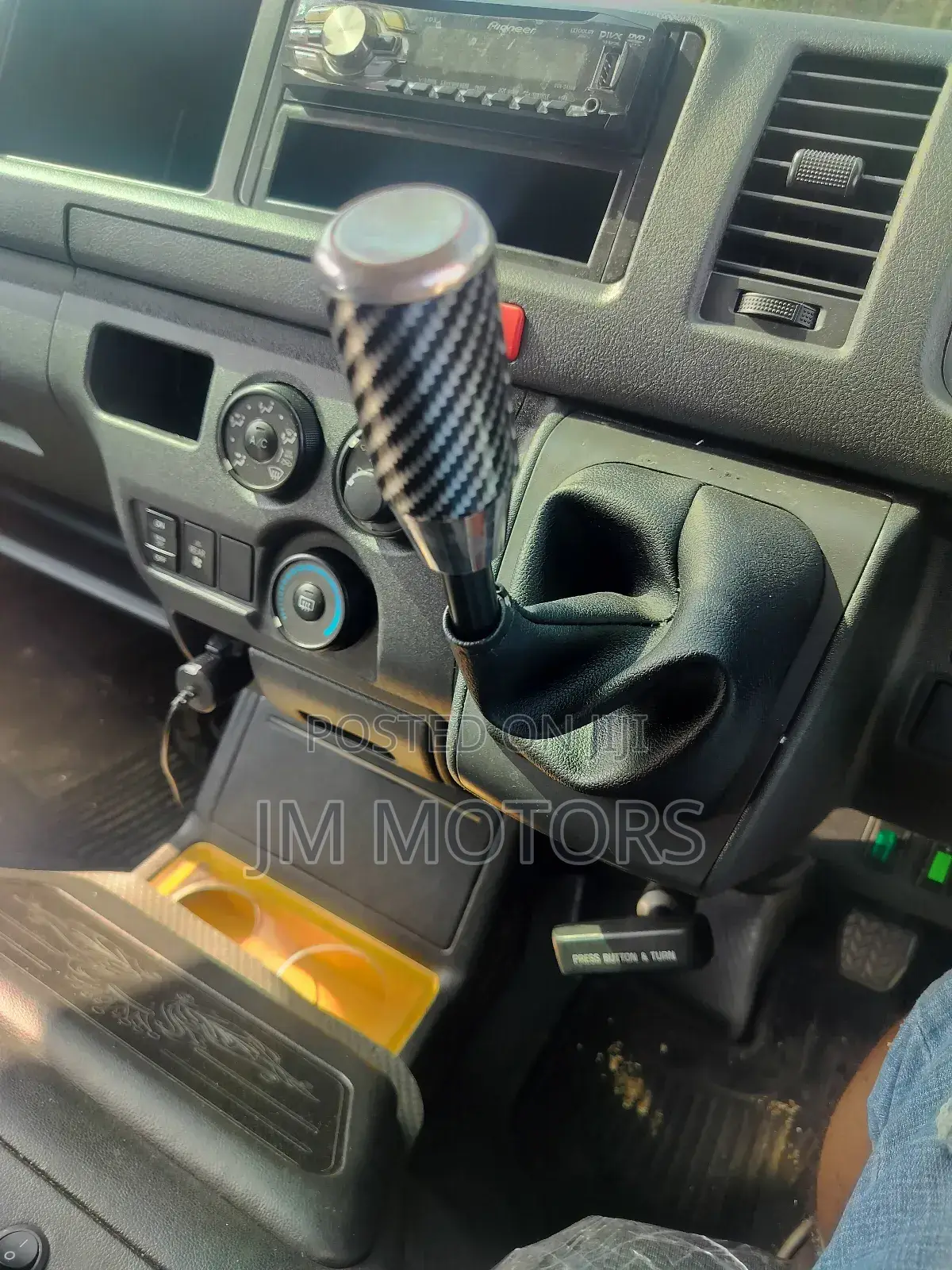 Toyota Grand HiAce 2018 Silver