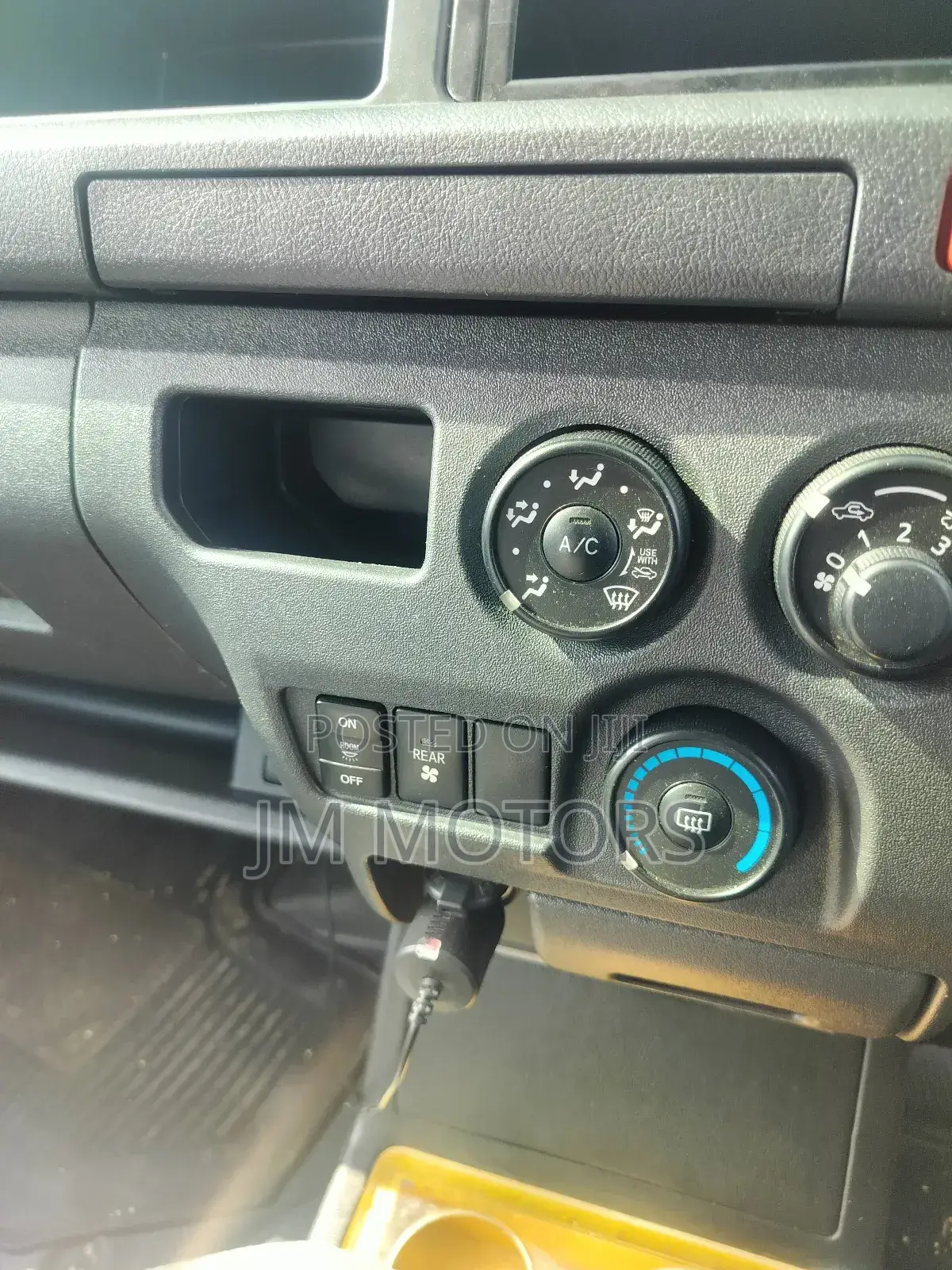 Toyota Grand HiAce 2018 Silver
