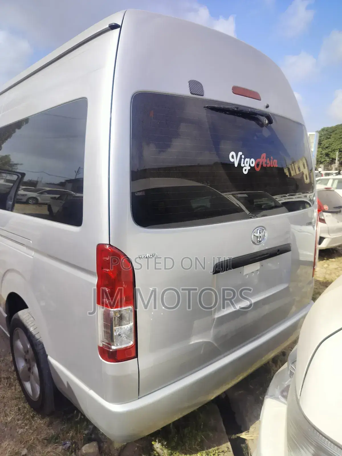 Toyota Grand HiAce 2018 Silver