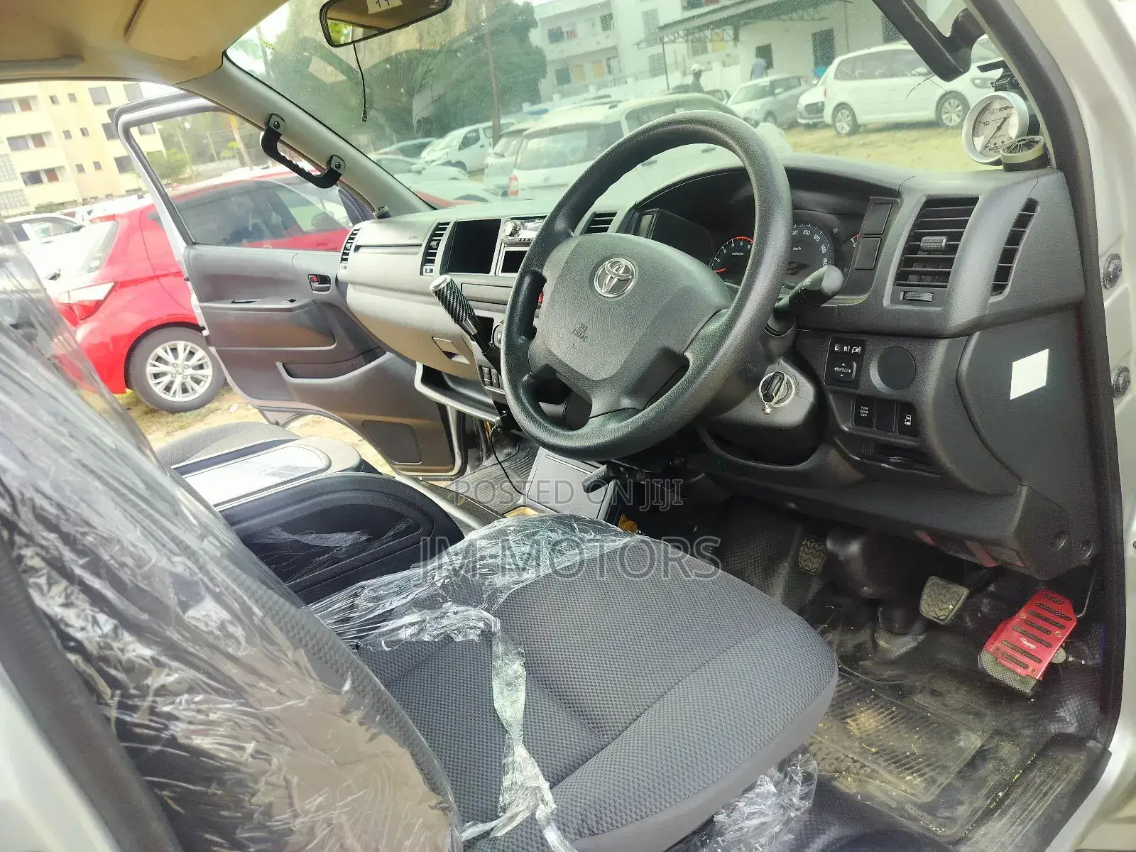 Toyota Grand HiAce 2018 Silver