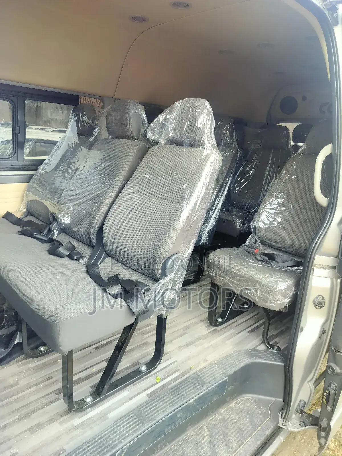Toyota Grand HiAce 2018 Silver