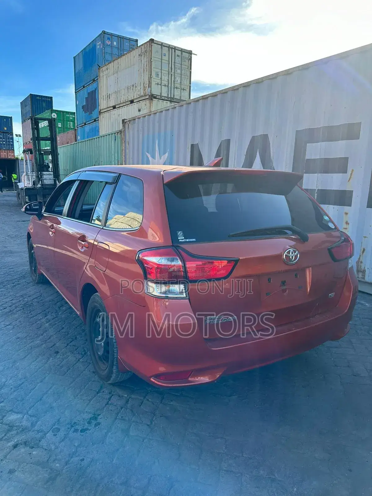 Toyota Corolla Fielder 2018 Orange