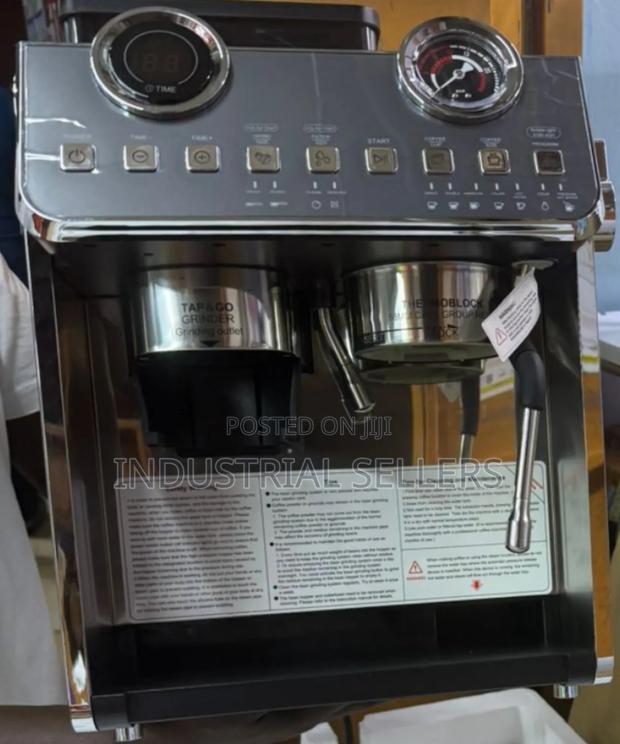 Quality Commercial Coffee Machine With Inbuilt Grinder - main view