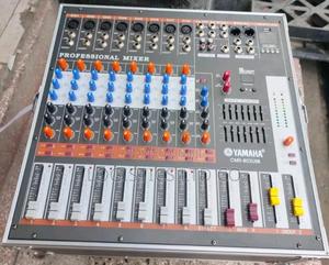 Yamaha CMX802USB 8channel Briefcase Powered Mixer - main view