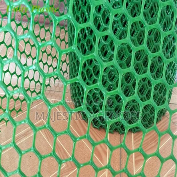 Farm Plastic Netting for Chicken Farm (2×25m) - main view
