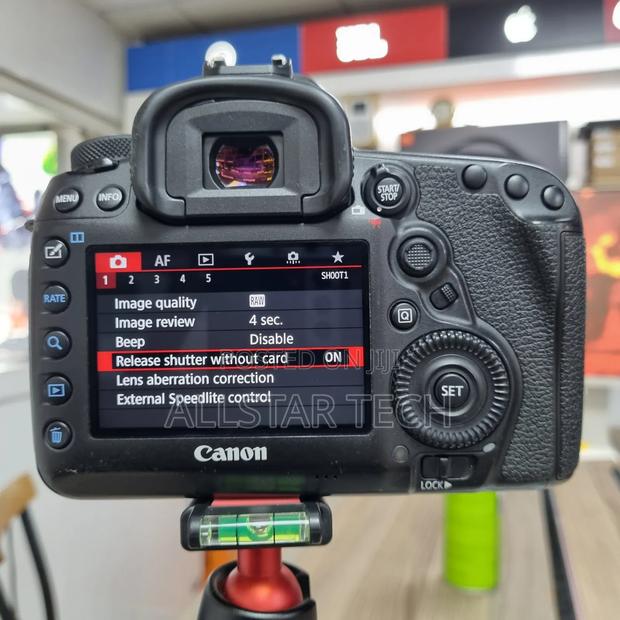 Canon EOS 5D Mark IV DSLR Camera (Body Only) - thumbnail 2