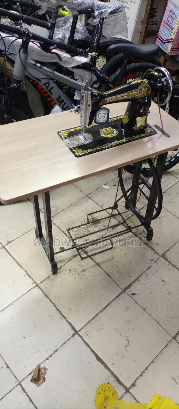 Preferred Manual Sewing Machine With Local Stand