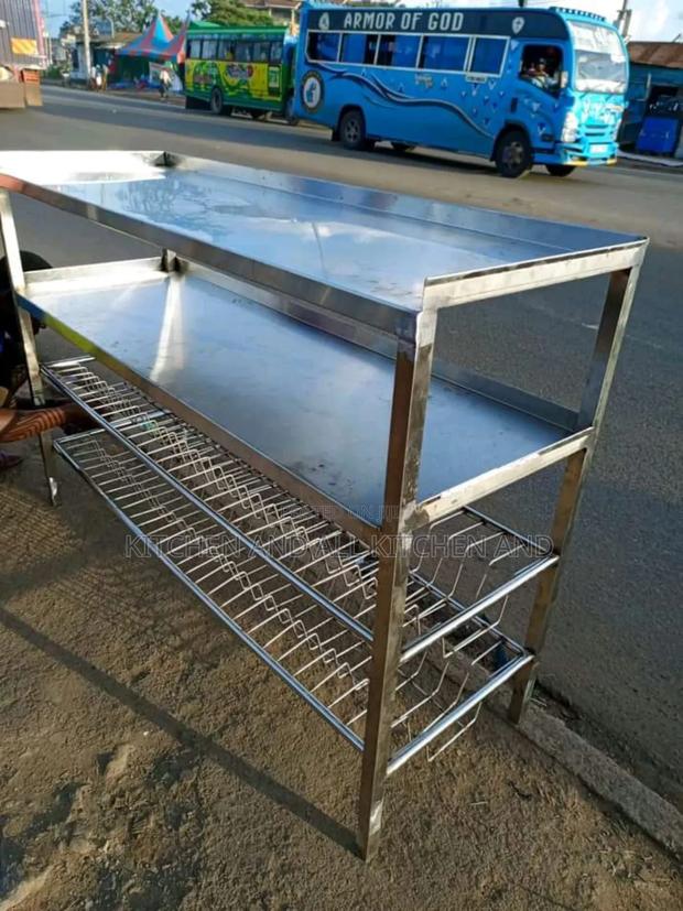 Kitchen Table With Cooling Racks
